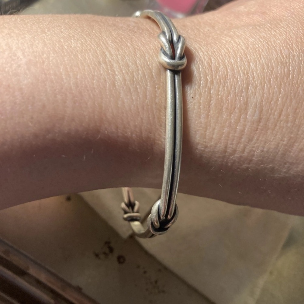 James Avery Retired bold knot Bracelet (ring n pendant not included size large